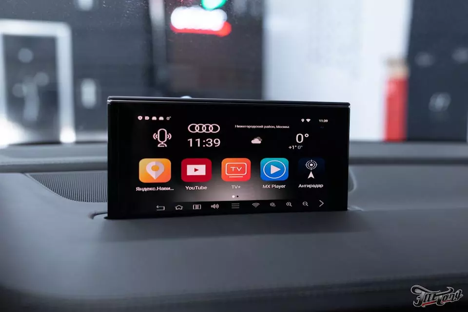 Audi Q7. Установка Android на два дисплея!